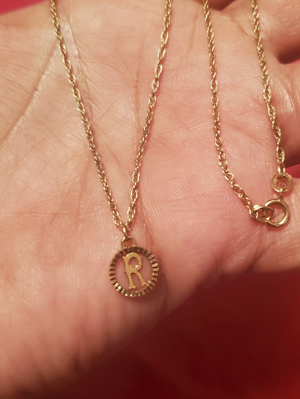 Vintage Peoples Jewellers 10K Yellow Gold Initial "R" Necklace 3.0 Grams